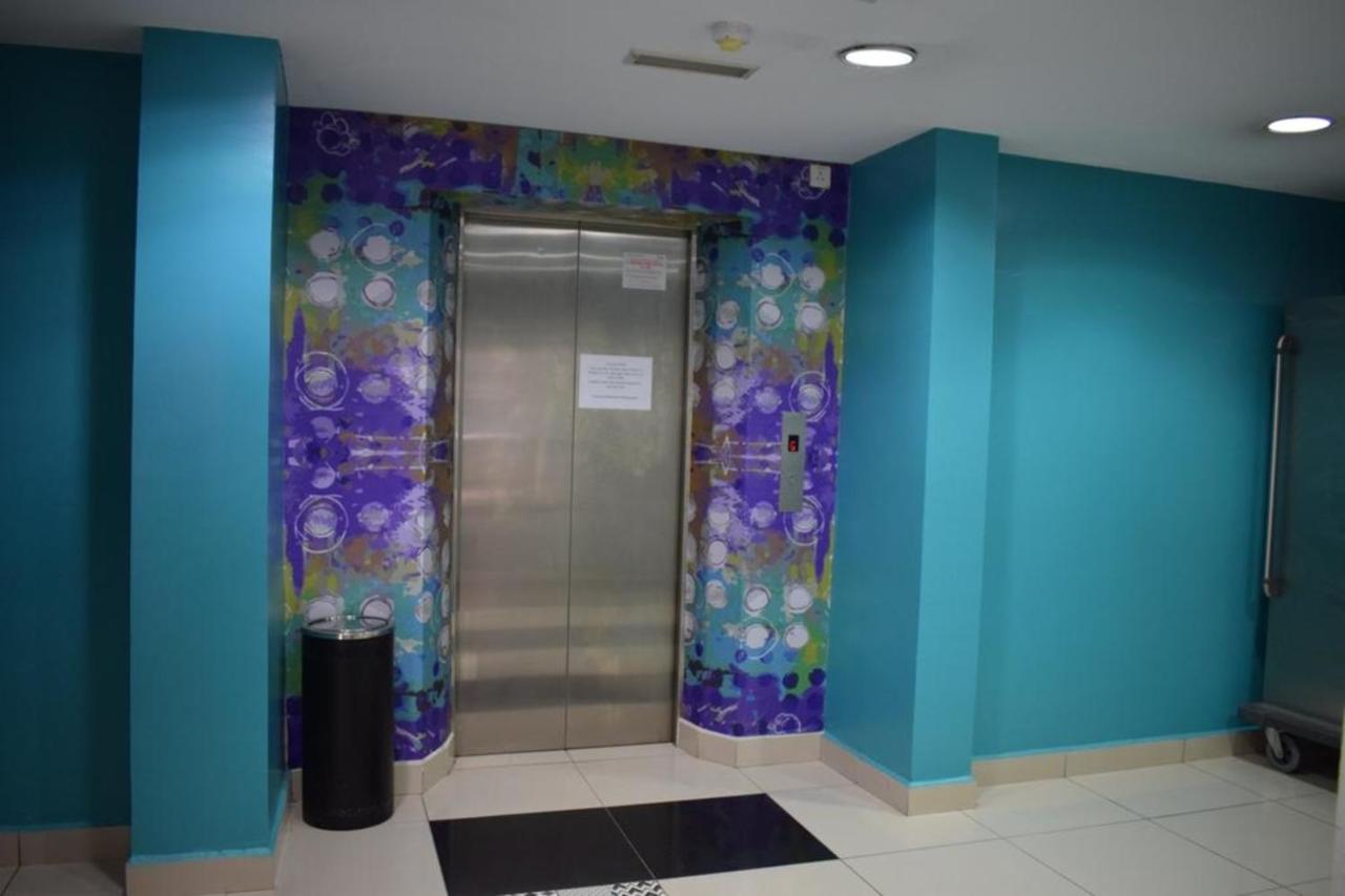 Hotel Living At Dsulaiman Near To Kampung Baru, Chow Kit, Куала-Лумпур Экстерьер фото